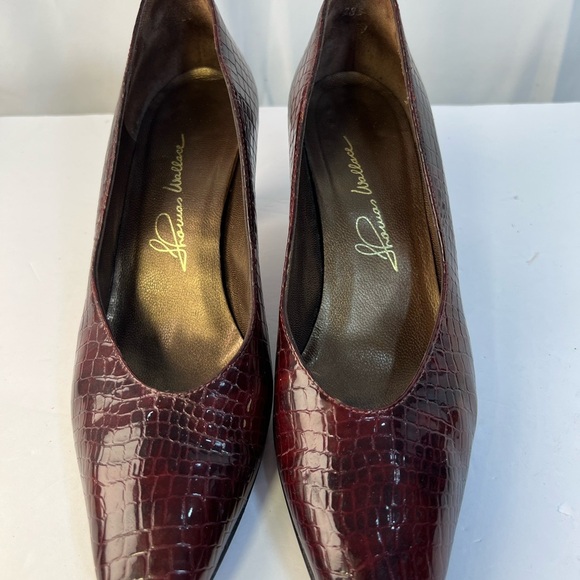 Vintage Joanna Wallace Burgundy Crocodile Pattern Heels Pumps made in Canada - Picture 5 of 9